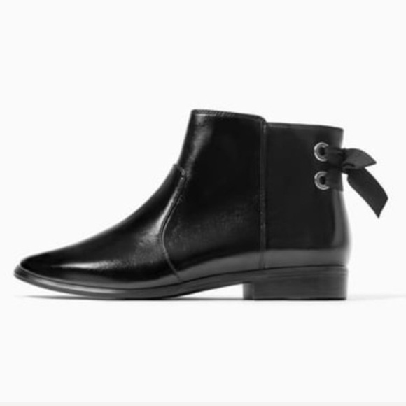 ZARA Monochrome ankle boots Back bow detail. - Picture 1 of 8